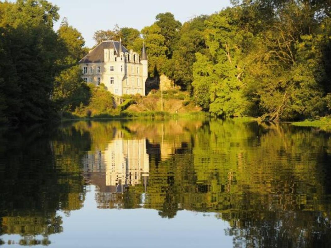 Chateau Des Loups - Les Cedres Bleus Echire Екстер'єр фото